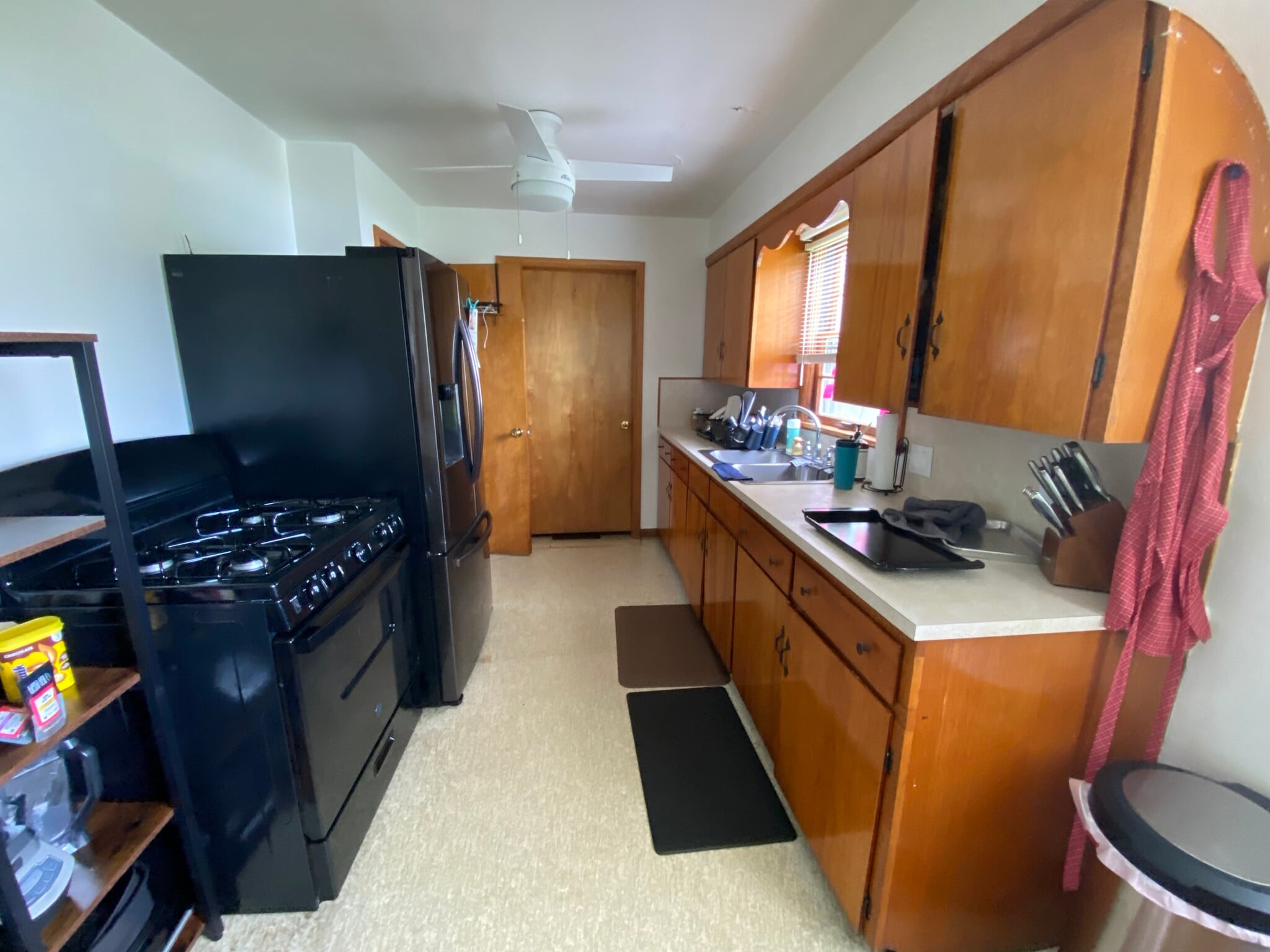 Kitchen - 216 Dort Ln NW