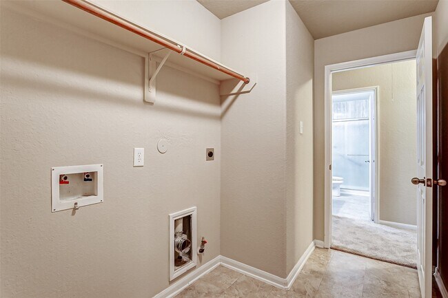 Building Photo - 10818 Chestnut Path Way