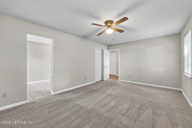 Building Photo - 12119 Cancun Dr