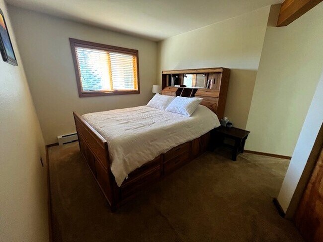 Building Photo - Winter Seasonal Rental- Snowscape 402