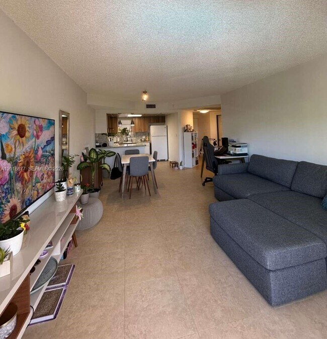 Building Photo - 8290 Lake Dr