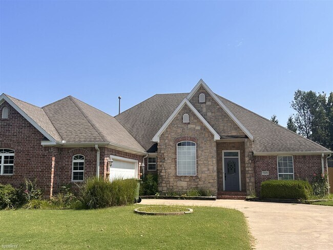 Primary Photo - 4 br, 3.5 bath House - 5205 South 43rd Street