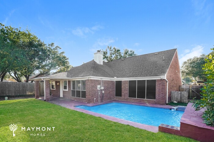 Building Photo - 3010 Fort Stockton Dr