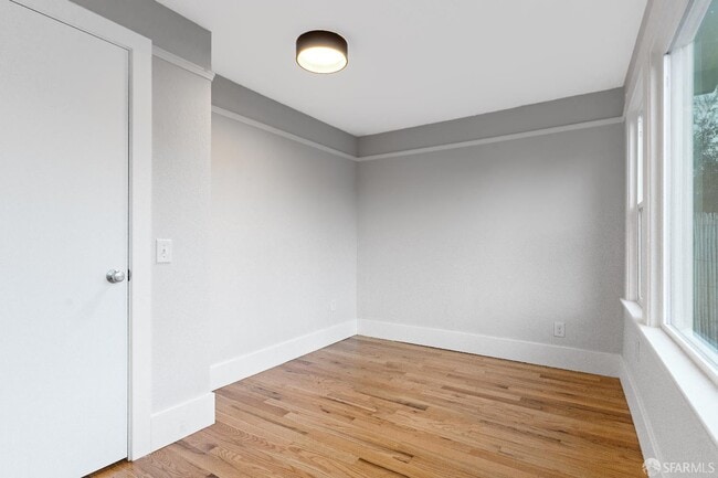 Building Photo - 689 43rd St