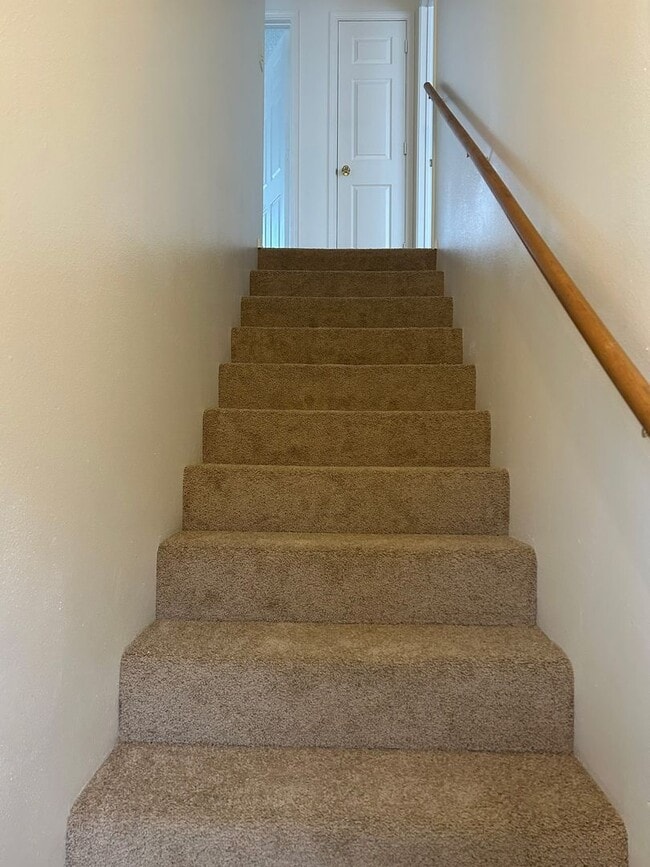 Building Photo - 1013 SE 5th St