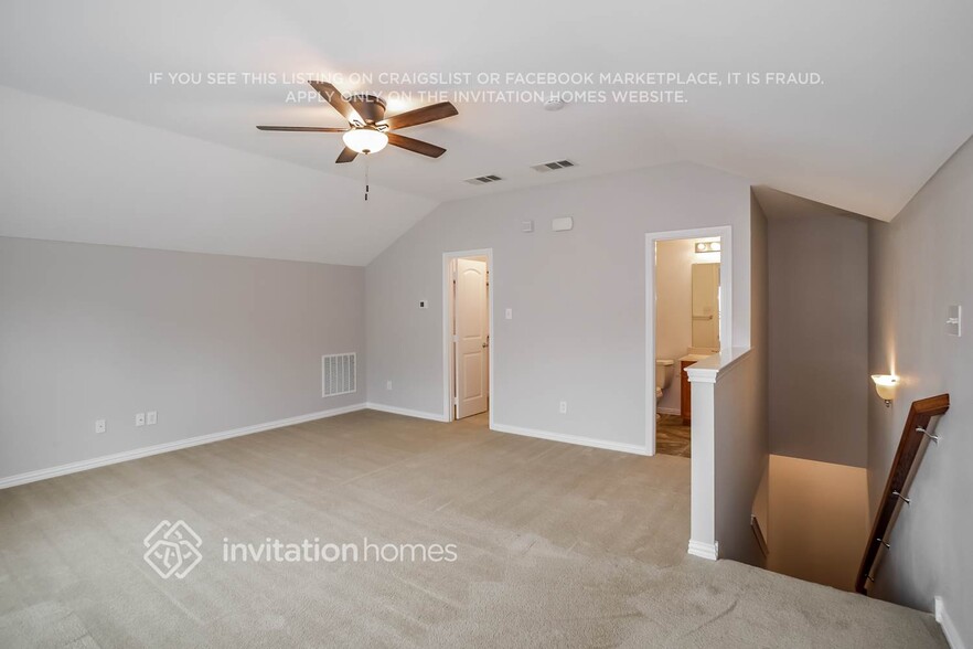 Building Photo - 5020 Blackelm Dr