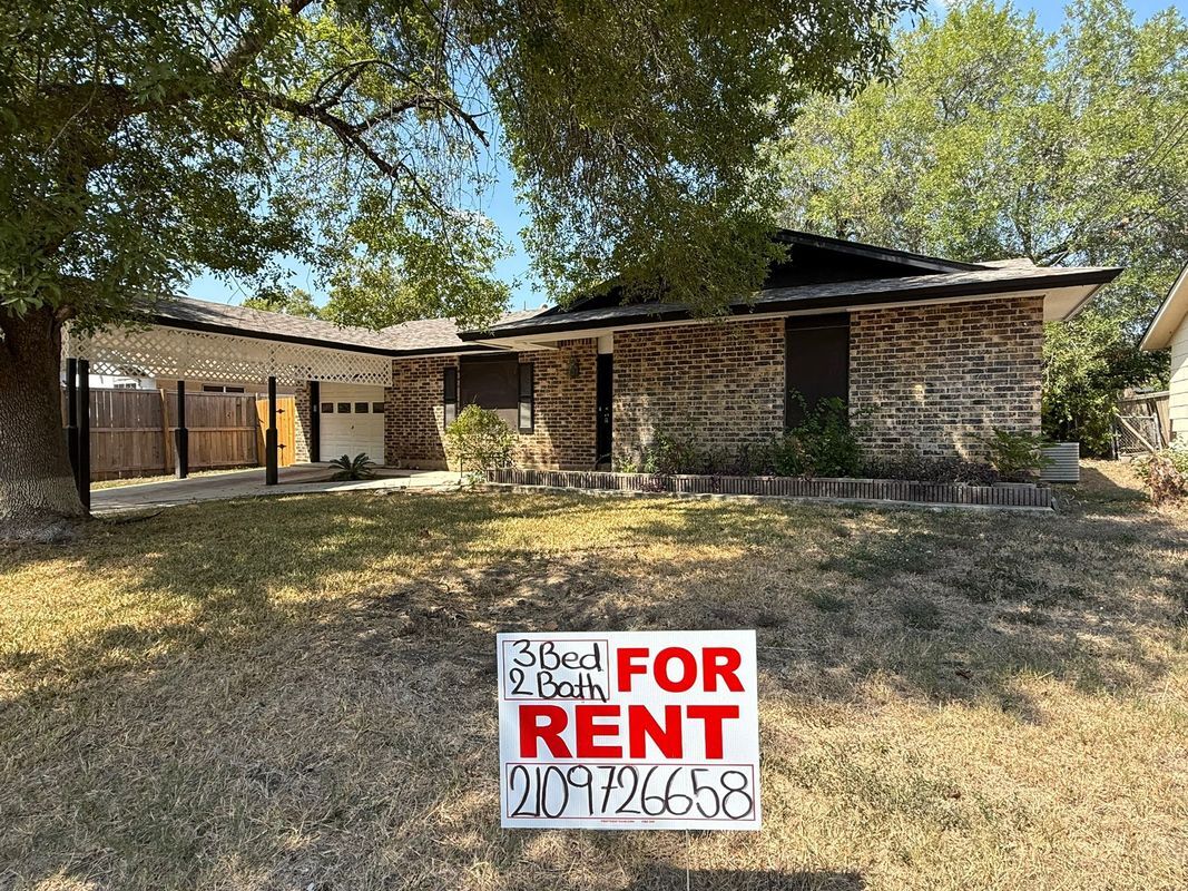 Building Photo - 217 Avenue E