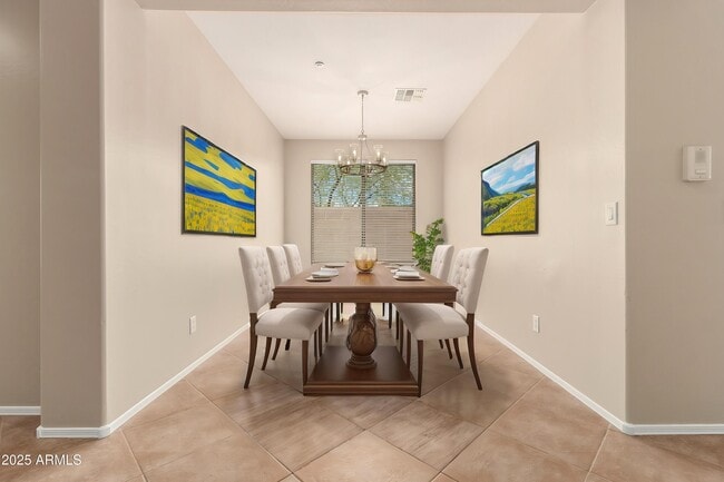 Building Photo - 1744 W Turtle Hill Dr