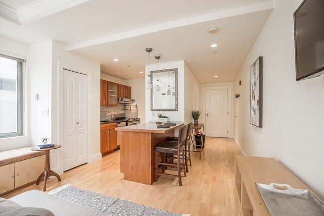 Building Photo - 1 Huntington Ave