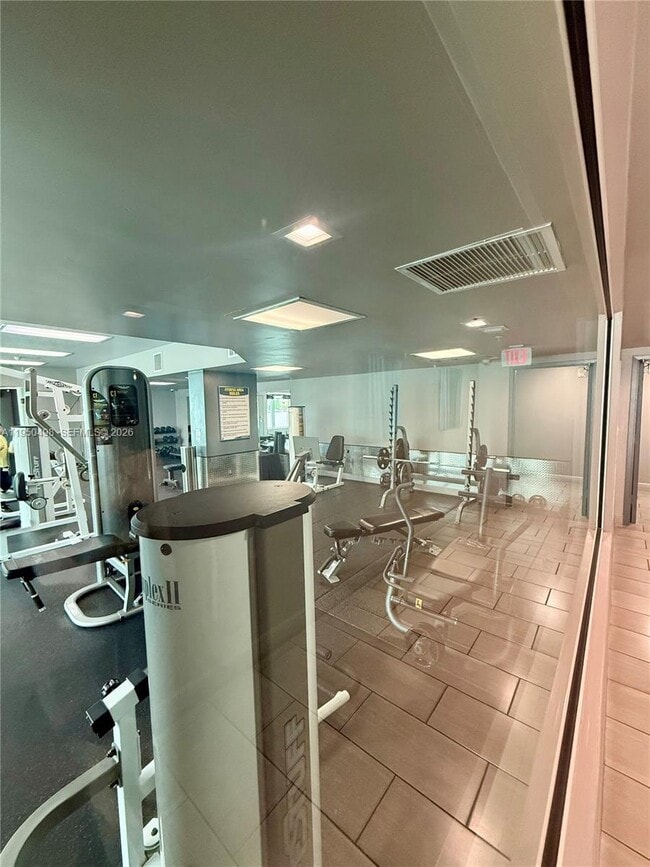 Building Photo - 275 NE 18th St