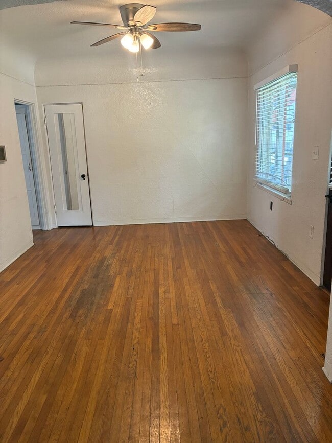 Building Photo - Charming 1-Bedroom Apartment in Bankers Hill!