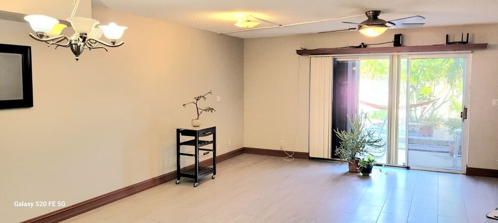 Building Photo - 4036 SW 67th Terrace