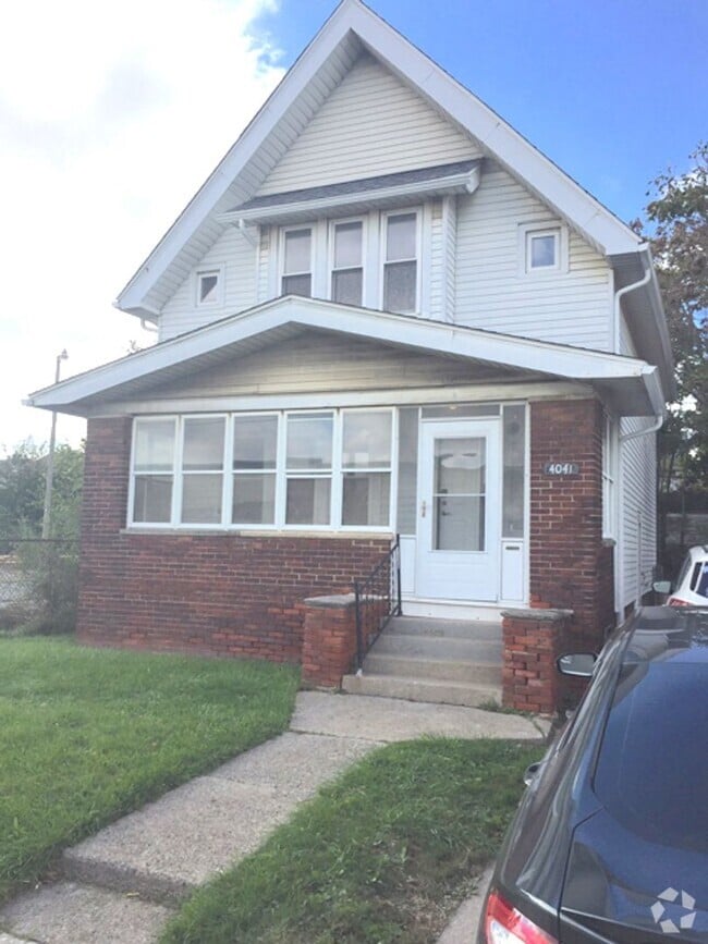 Building Photo - 3 bedroom 1 bath