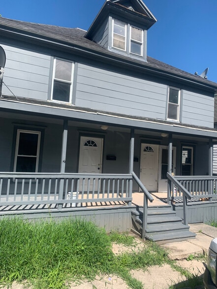 Building Photo - 641 Burlington St