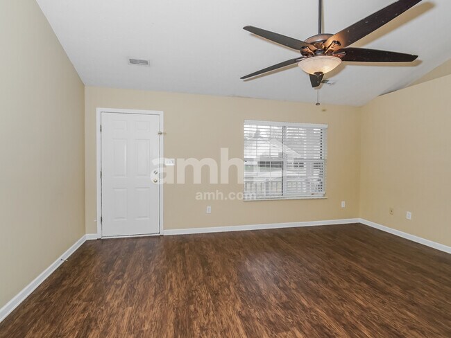 Building Photo - 1822 Hunters Hill Blvd