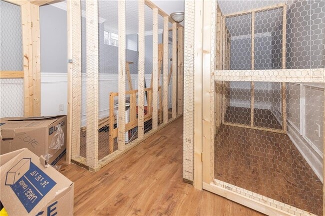 Building Photo - 255 Waterman St