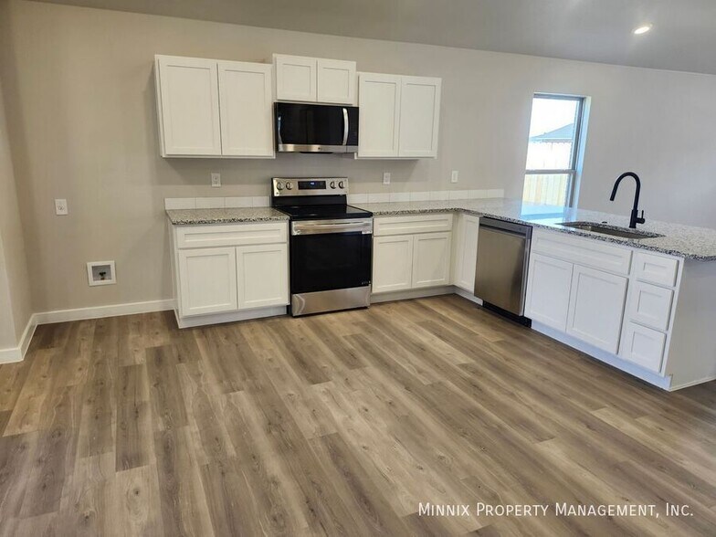 Building Photo - 7208 35th St