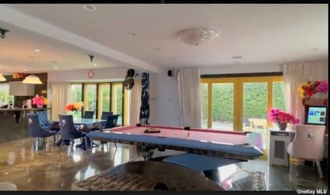 Building Photo - 215-40 27th Ave