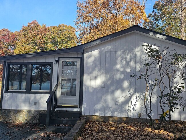 Building Photo - 7692 Windward Point Dr