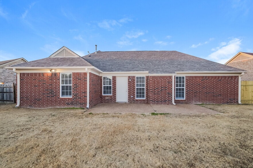 Building Photo - 215 Mack Edwards Dr