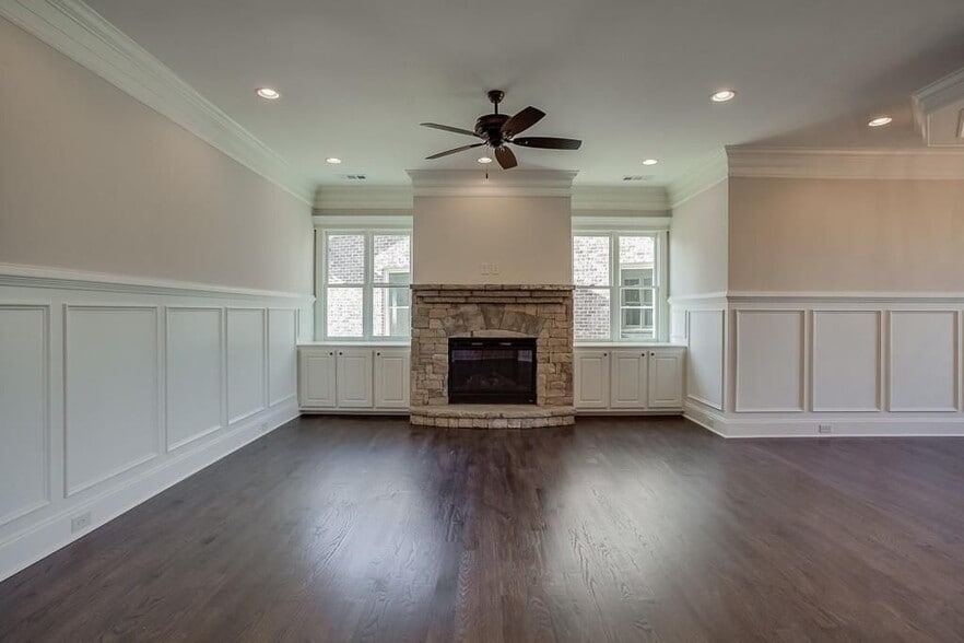 Building Photo - 5869 Chickasaw Ln