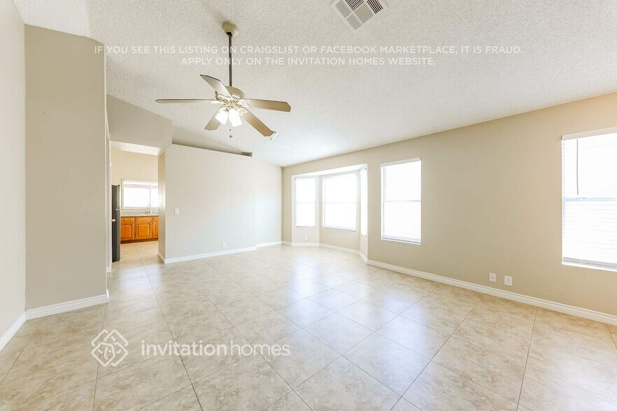 Building Photo - 4026 W Whispering Wind Dr