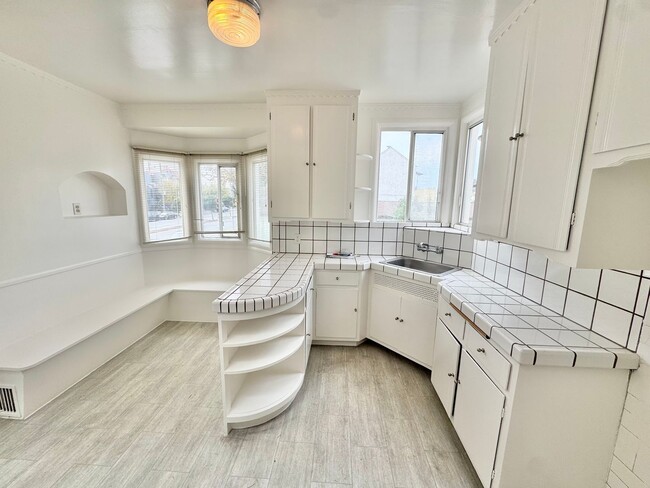 Building Photo - Charming Single-Family Home in Prime San Francisco Location