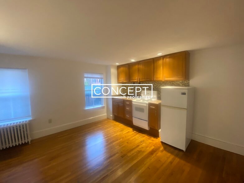 Building Photo - 90 Myrtle St