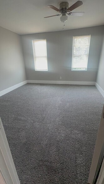 Building Photo - 1532 Abbotston St