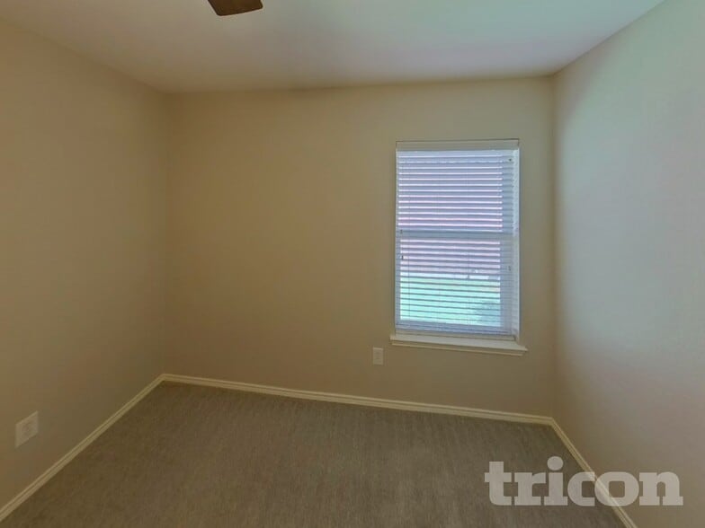 Building Photo - 369 Magnolia Dr