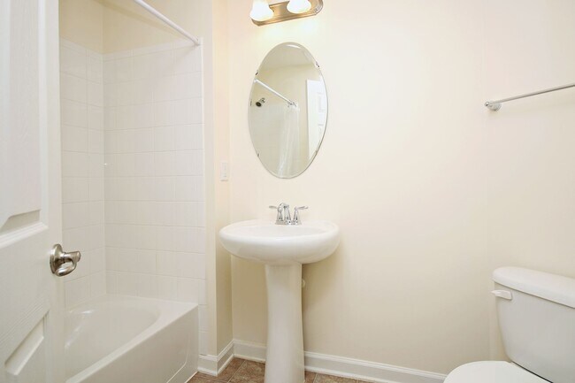 Building Photo - Pet-Friendly Townhome Near UVA Medical Center