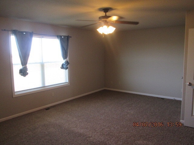 Building Photo - Beautiful Townhome Plenty of Space