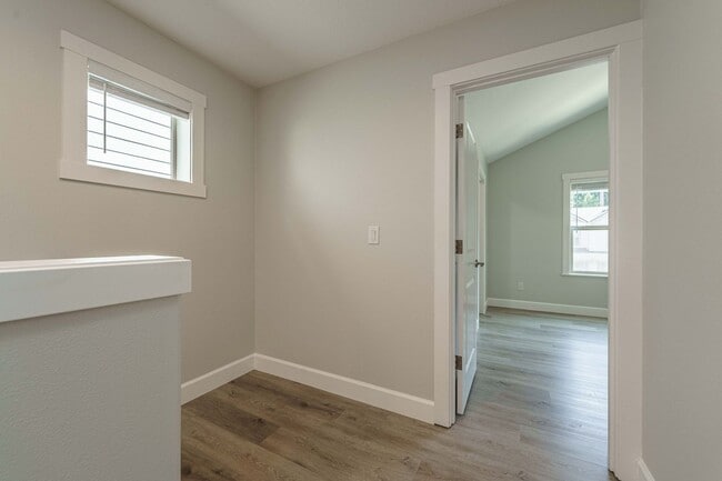Building Photo - Desirable Salmon Creek Home Located in Lux...