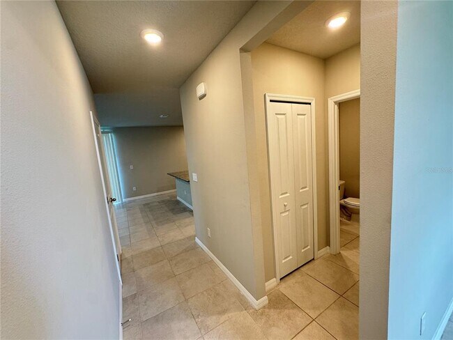 Building Photo - 3505 Bonsilva St