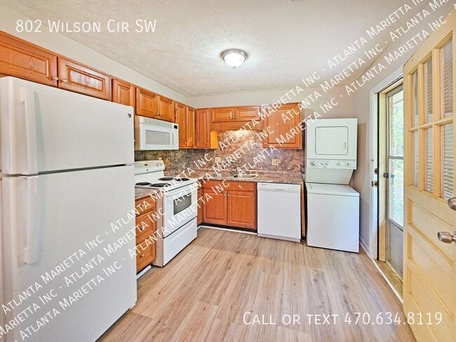 Building Photo - 802 Wilson Cir SW