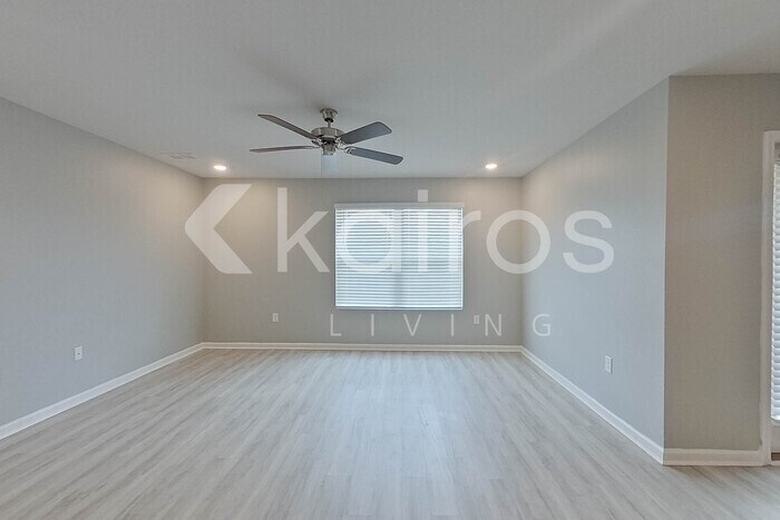 Building Photo - 4675 Malay Cir