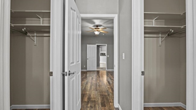 Building Photo - Spacious 3-Bed Ranch Home w/ 3-Car Garage & RV Parking In Quiet North Grand Junction Neighborhood