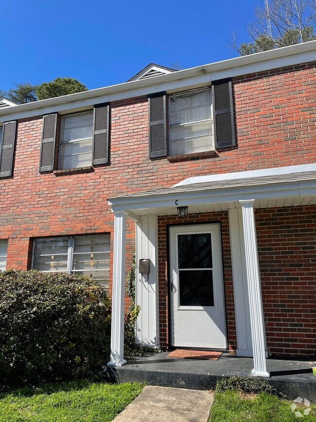 Building Photo - Condo for rent in Homewood **ACCEPTS SECTI...