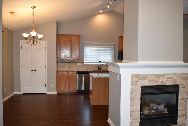 Building Photo - 6832 Brancusi Ct