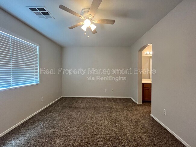 Building Photo - 14751 W Redfield Rd