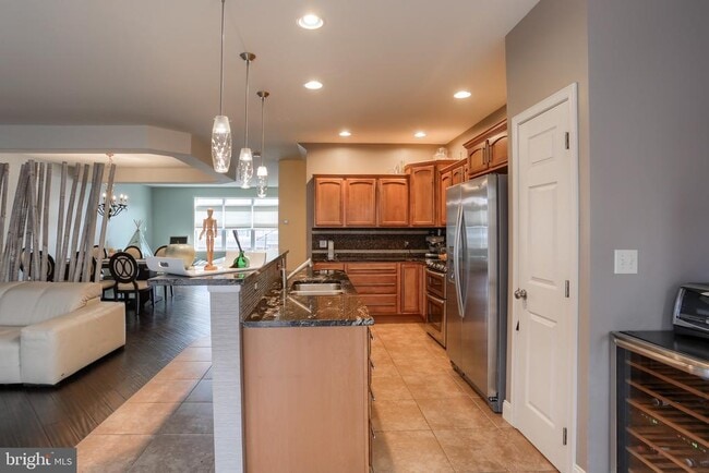 Building Photo - 5 Vista Cir