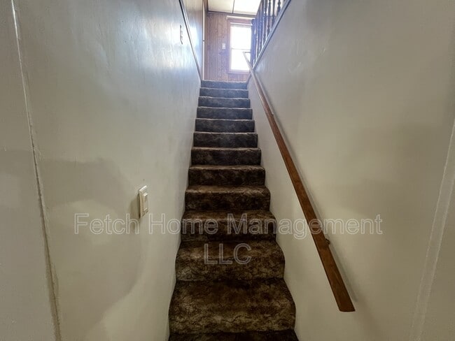 Building Photo - 143 Cedar St