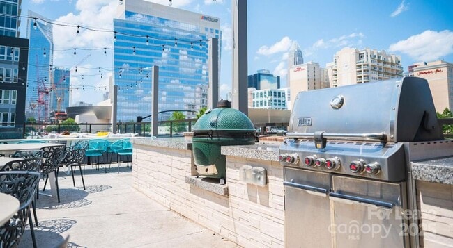 Building Photo - 650 E Brooklyn Vlg Ave