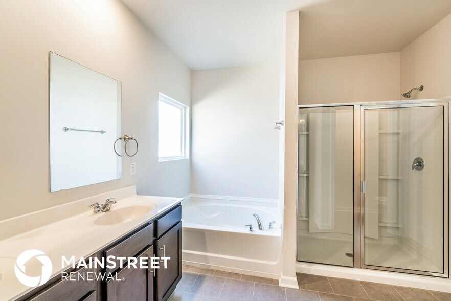 Building Photo - 794 Valley Cir