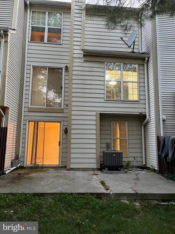 Building Photo - 33 Hiddencreek Ct