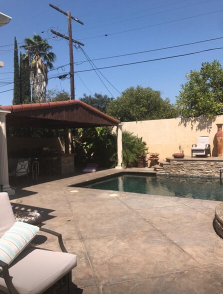 Building Photo - 12147 Miranda St