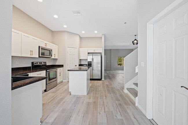 Building Photo - Spacious 3-Bedroom Townhome with 2.5 Baths | 2,035 Sq. Ft. in Homestead