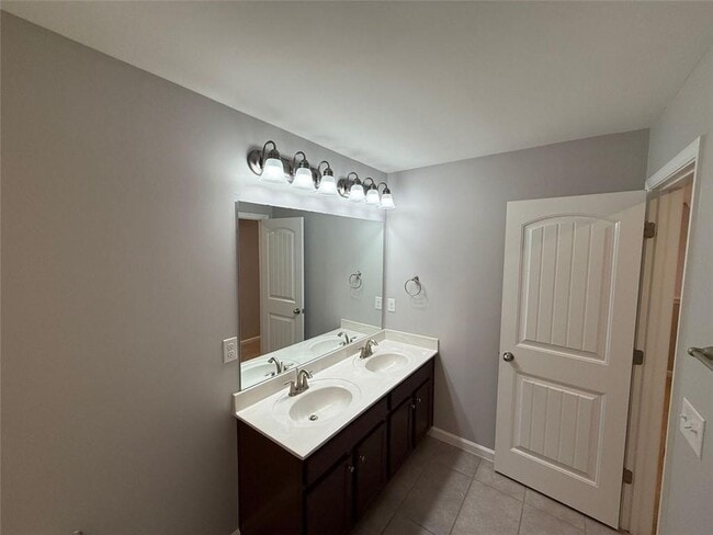 Building Photo - 2460 Laurel Gate Ln