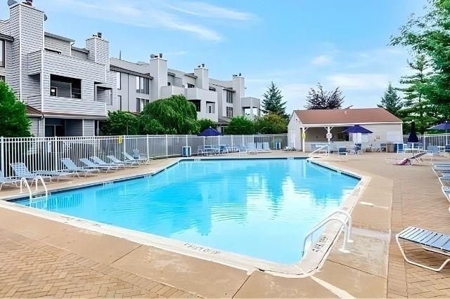 Building Photo - 806 Spinnaker Ct