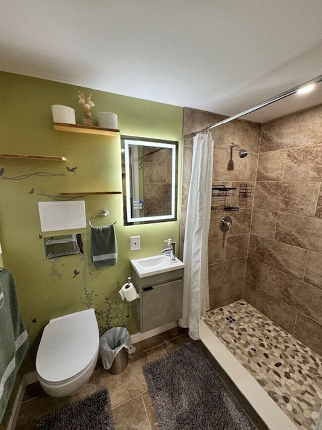 Building Photo - SHAS2352